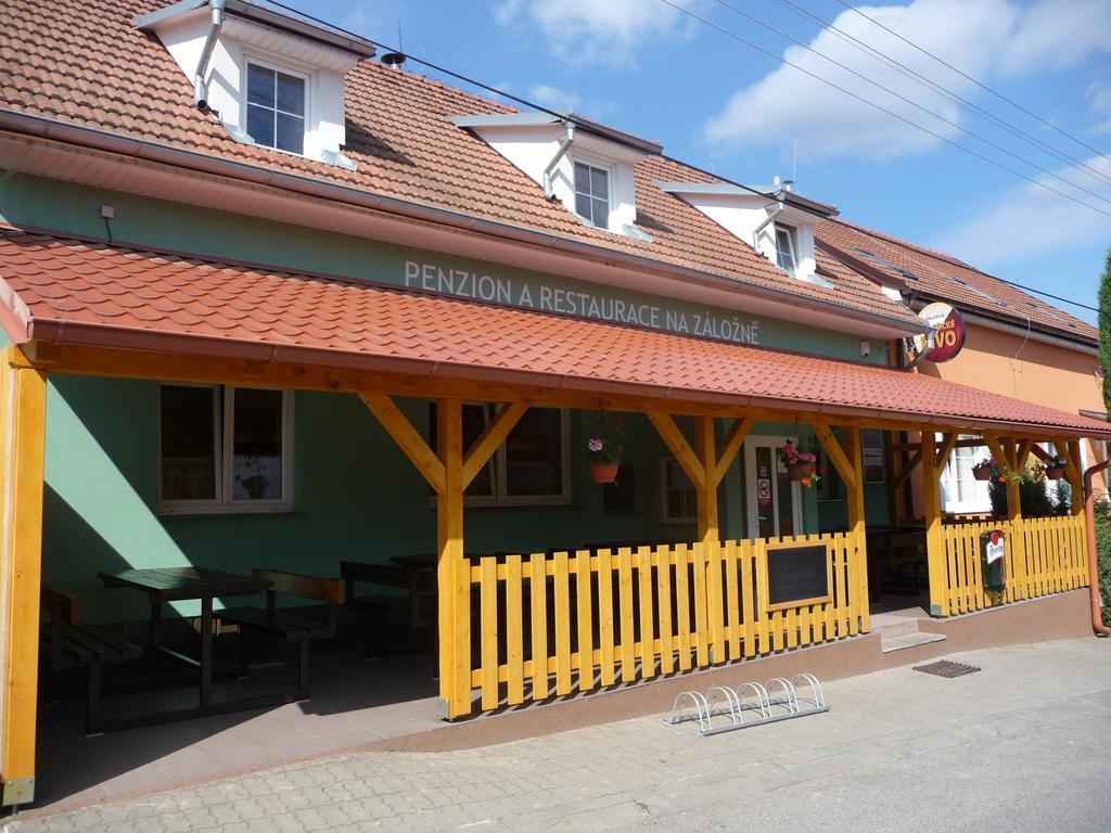 Penzion A Pizzerie Na Zalozne Kobylí المظهر الخارجي الصورة